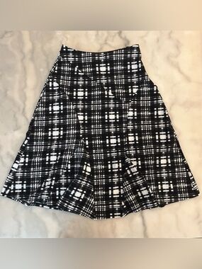 NY Collection Black & White Plaid Midi Skirt
